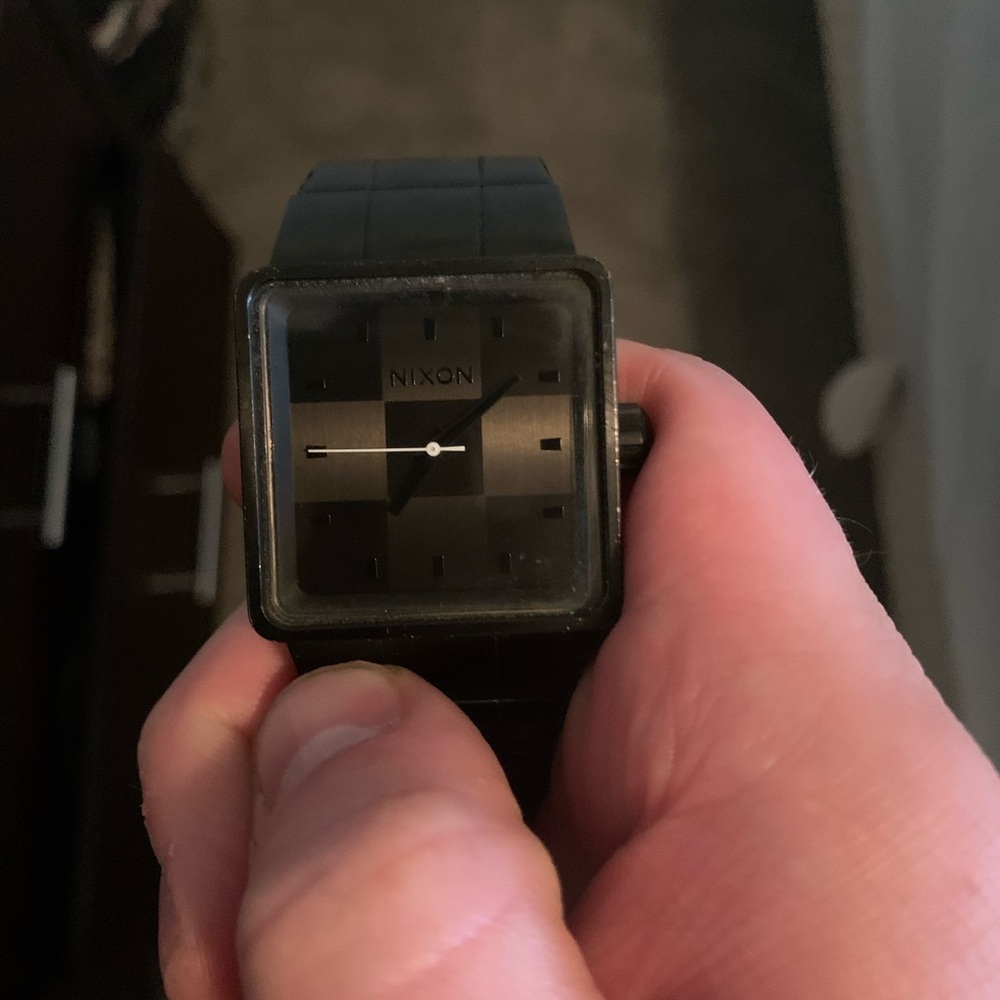 Nixon watch